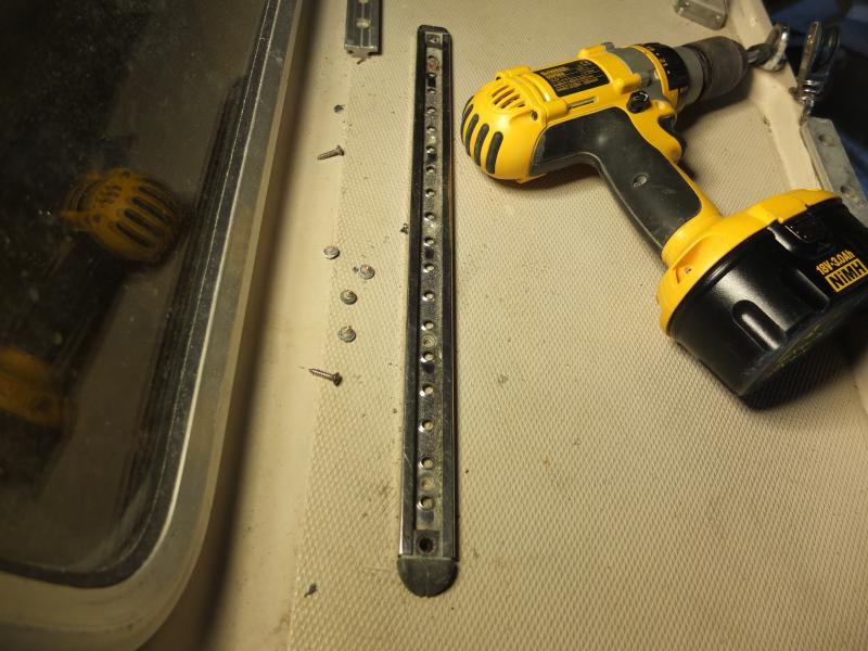 Demontering av fockskena